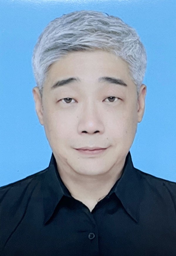 國外事業(yè)部總監(jiān)：陳科吉